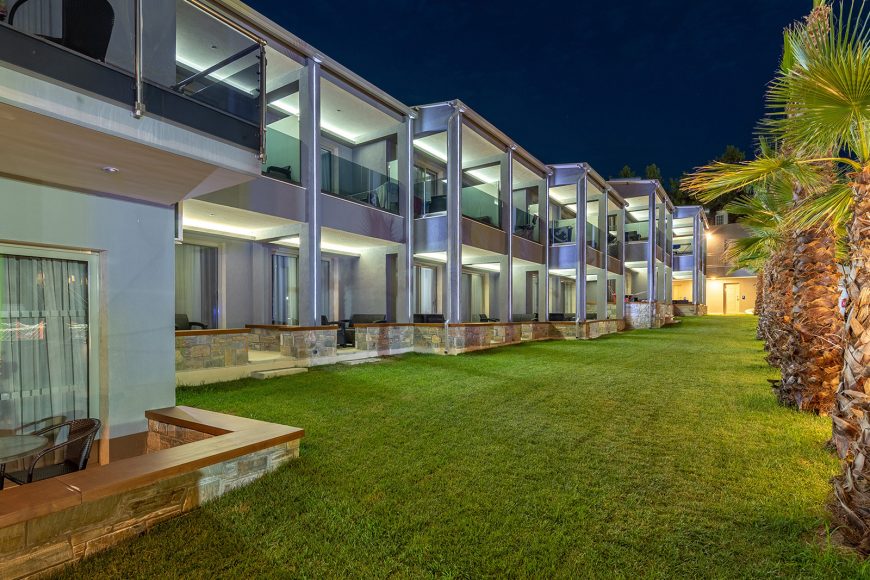 Dionysos Hotel & Suites