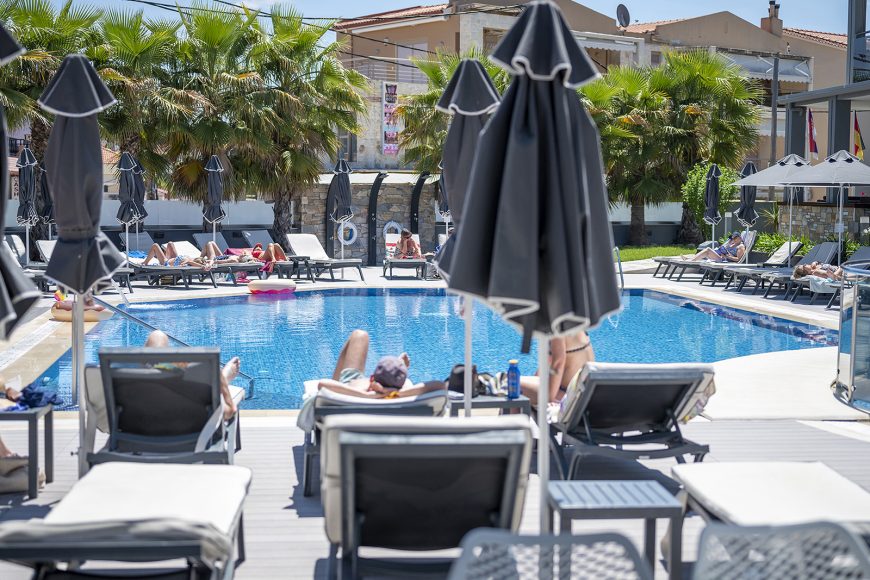 Dionysos Hotel & Suites