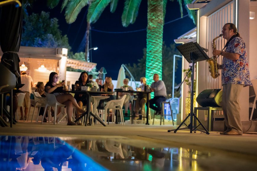 Dionysos Hotel & Suites