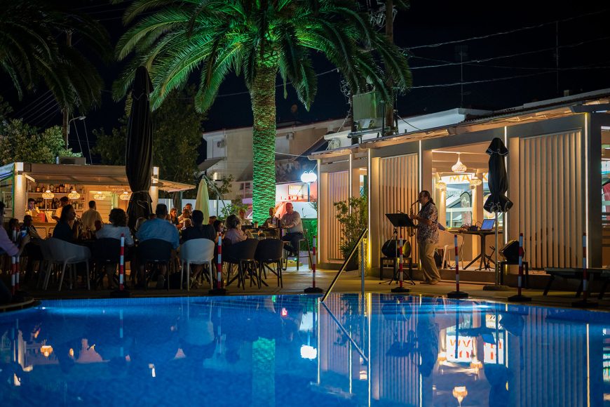 Dionysos Hotel & Suites