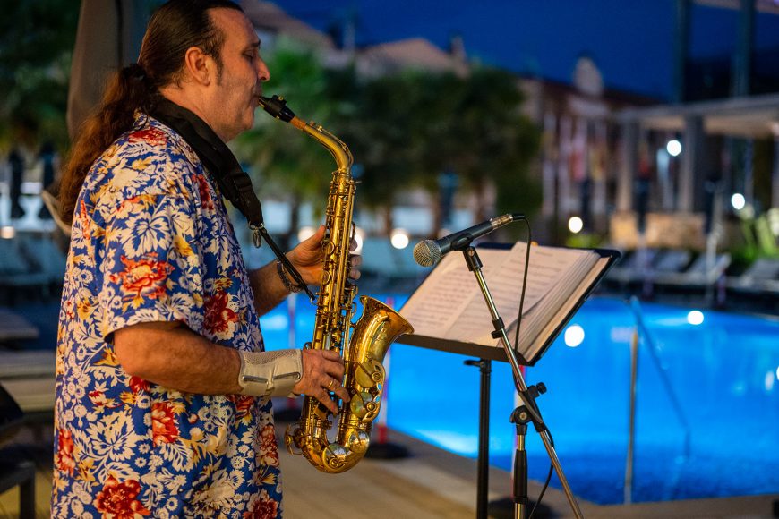Dionysos Hotel & Suites